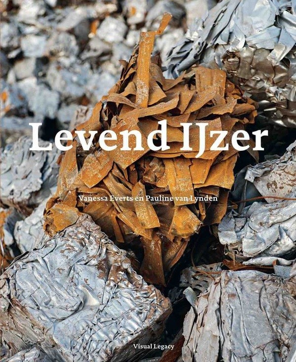 omslag Levend ijzer